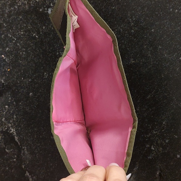 Totto Trifold Wallet Green Floral Gently used - Picture 7 of 9